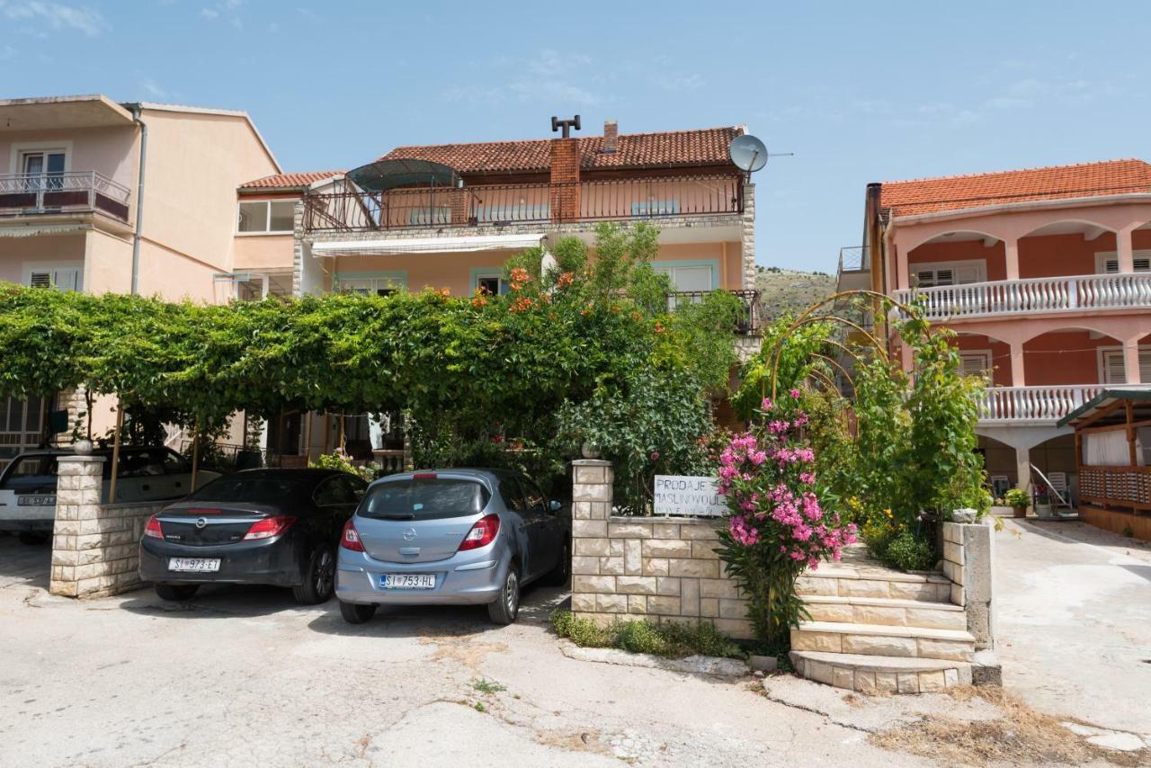 Cozy Apartment Stana In Grebastica Šibenik Esterno foto